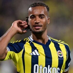 brown fenerbahcedeki 2 golunu atti HaVfh7Tb