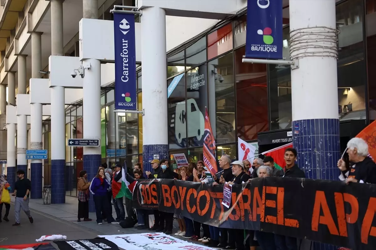 pariste carrefour protestosu cZj6L4uY