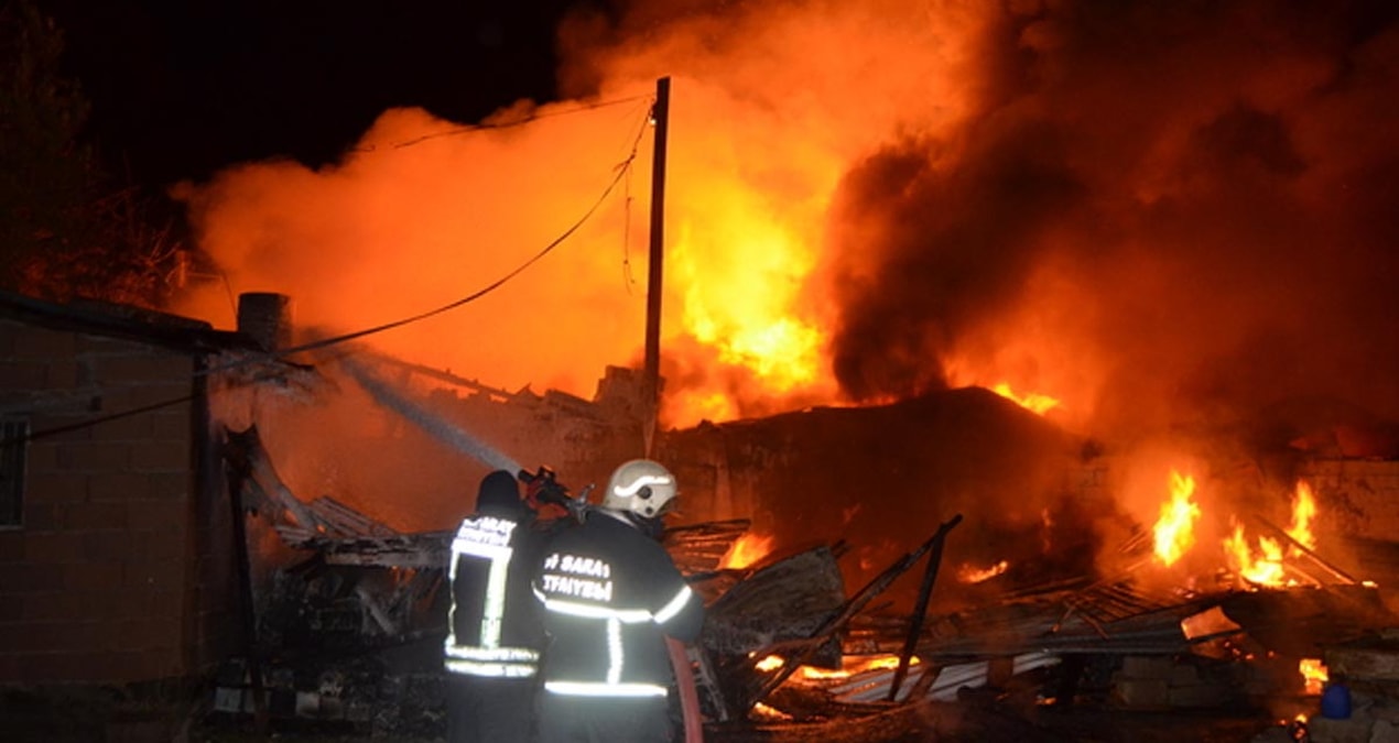 aksarayda korkunc gece ekmek yapmak isterken evi yakacaklardi 6yXPIQQw