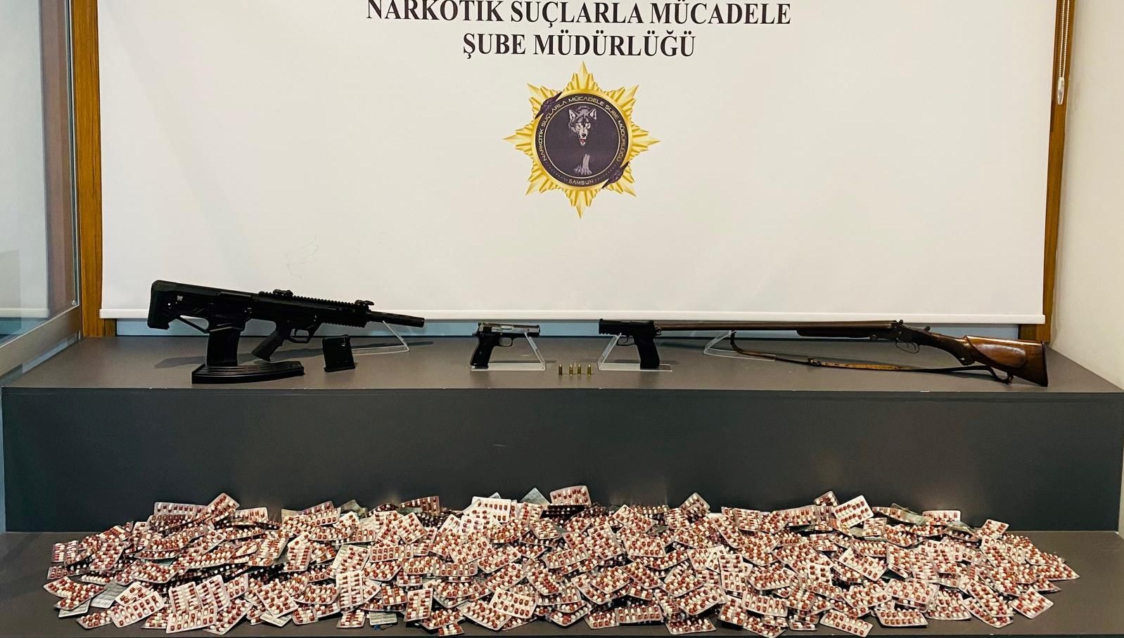 samsunda uyusturucu operasyonu dort tutuklama B9XriO1Z