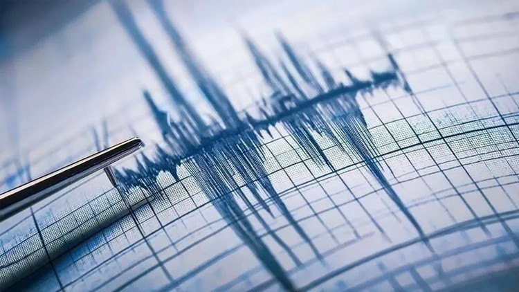 Girit adasi aciklarinda 35 buyuklugunde deprem BzdtlVD3